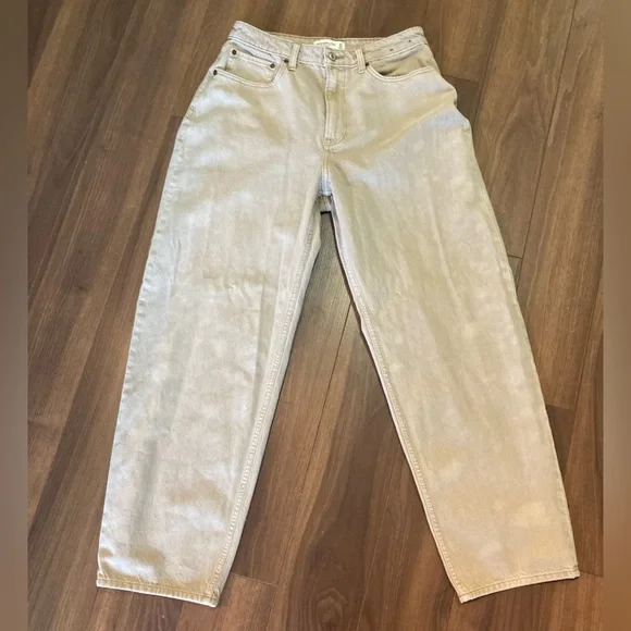Abercrombie & Fitch the taper Jean. High rise. Size 30 waist 10R curve love - Picture 1 of 10